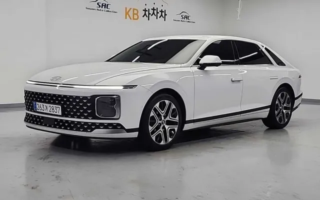 수원중고수입차 그랜저 하이브리드 (GN7) 익스클루시브 매물 사진 17 - 2023/09 122,680km