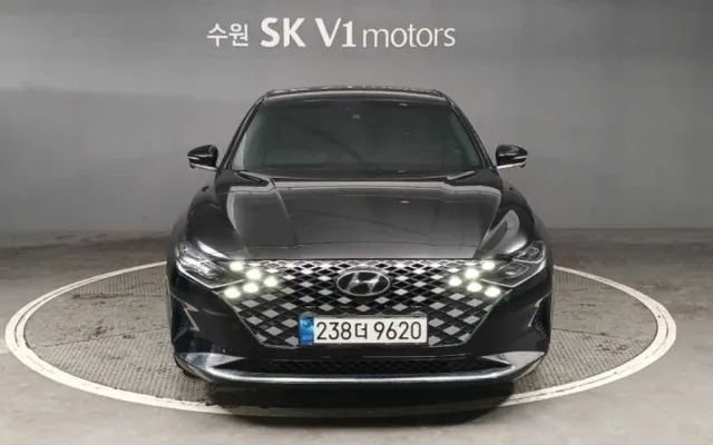 수원중고수입차 더 뉴 그랜저 IG 2.5 프리미엄 매물 사진 9 - 2022/09 132,551km